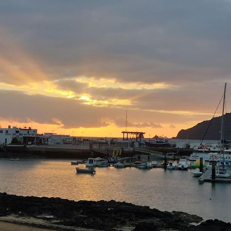 La Graciosa Camelia Beach Vistas Mar Caleta de Sebo Extérieur photo